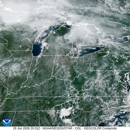 latest image of Central Great Lakes  geocolor